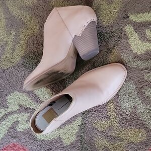 Nude leather Shooties by Dilce Vita SZ8